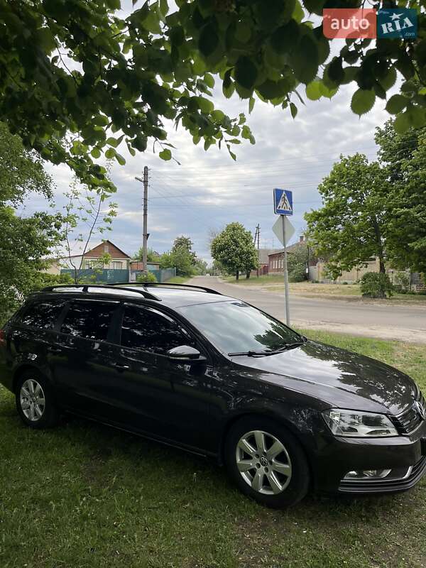 Универсал Volkswagen Passat 2011 в Ахтырке