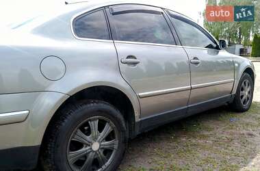 Седан Volkswagen Passat 2004 в 