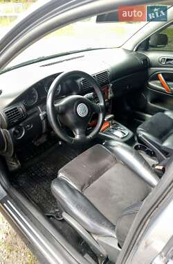 Седан Volkswagen Passat 2004 в 