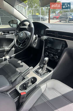 Седан Volkswagen Passat 2021 в 