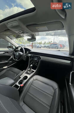 Седан Volkswagen Passat 2021 в 