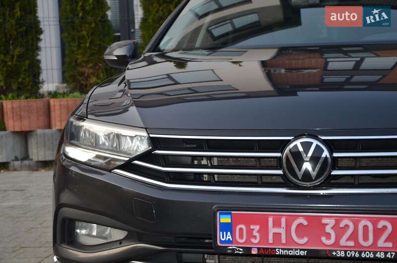 Седан Volkswagen Passat 2020 в Львові