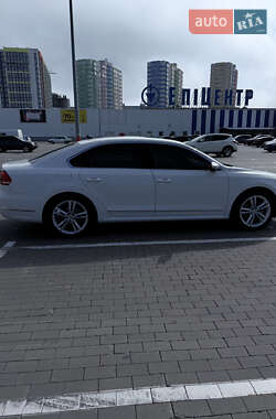 Седан Volkswagen Passat 2015 в 