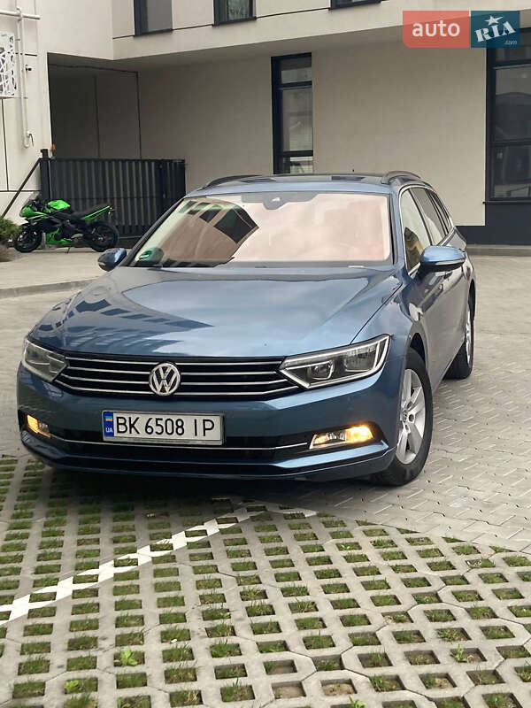Универсал Volkswagen Passat 2016 в Ровно