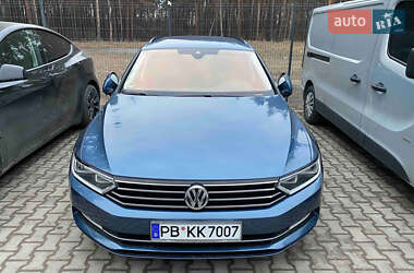 Універсал Volkswagen Passat 2016 в Рівному