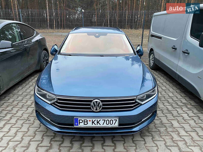 Универсал Volkswagen Passat 2016 в Ровно