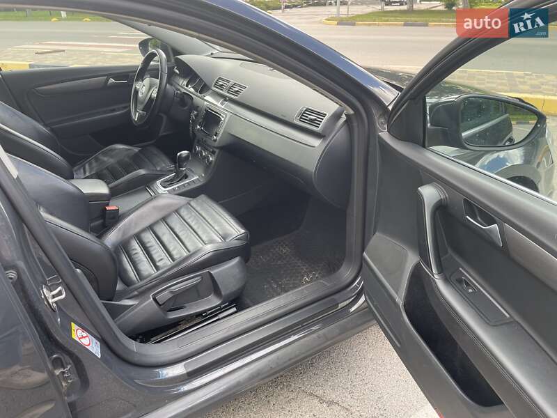 Універсал Volkswagen Passat 2013 в Києві