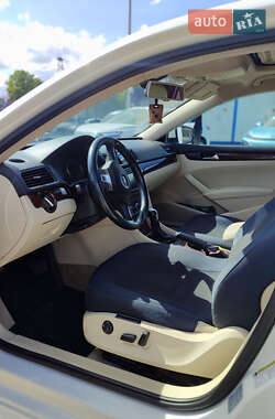Седан Volkswagen Passat 2013 в 