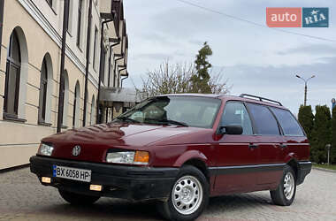 Універсал Volkswagen Passat 1989 в Дунаївцях