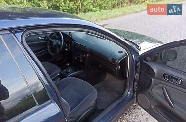 Седан Volkswagen Passat 1998 в 