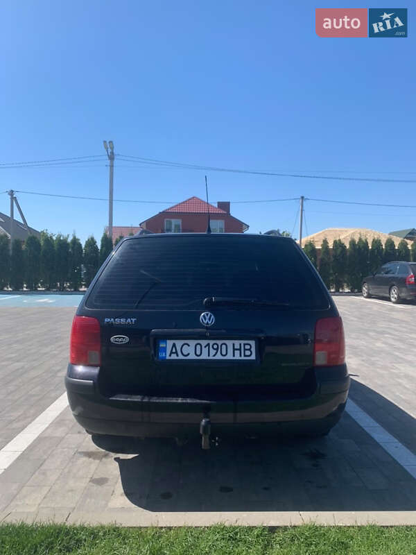 Универсал Volkswagen Passat 2000 в Турийске