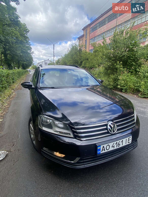 Универсал Volkswagen Passat 2012 в Мукачево