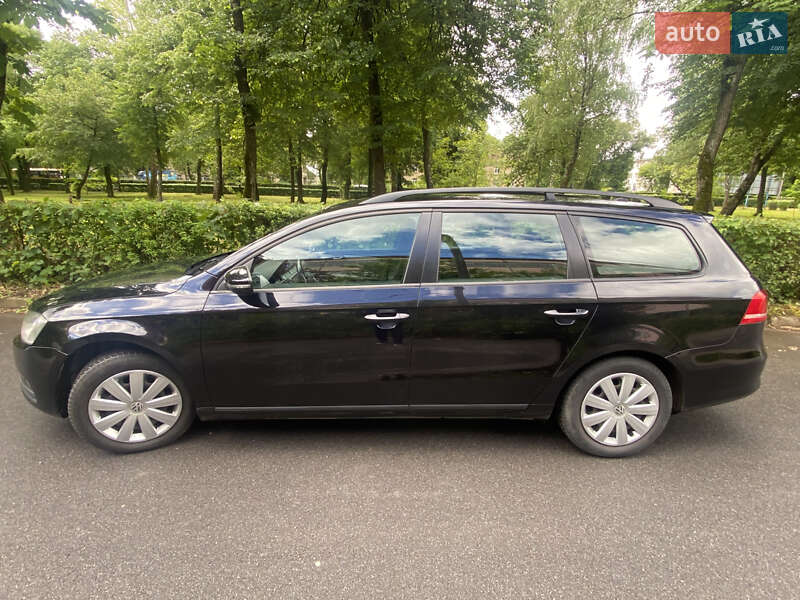 Универсал Volkswagen Passat 2012 в Мукачево