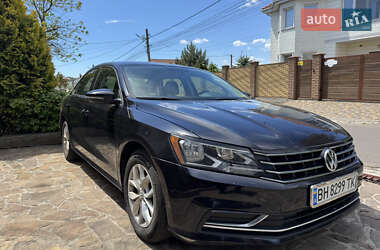 Седан Volkswagen Passat 2018 в Одессе