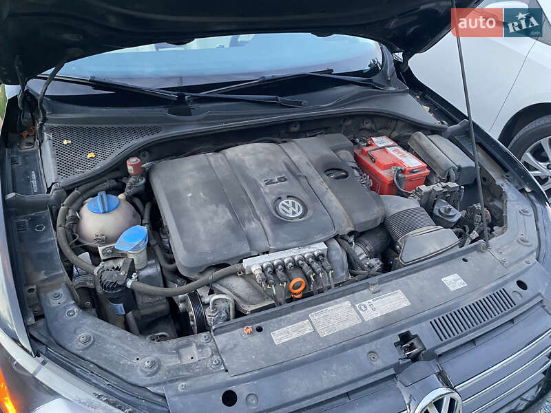 Седан Volkswagen Passat 2012 в Луцке