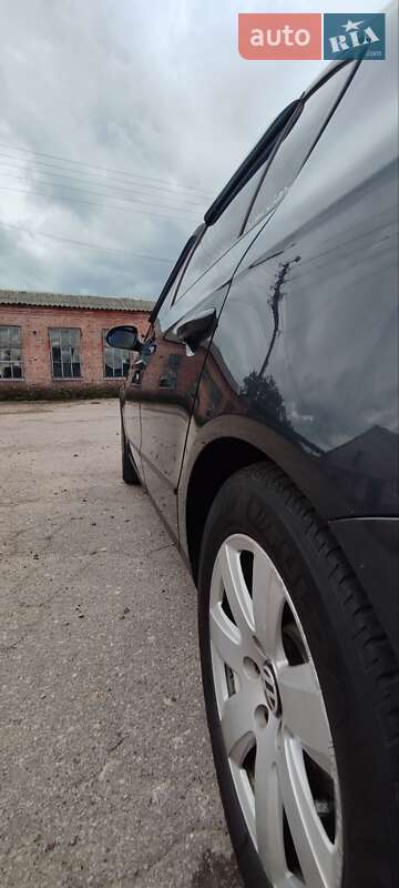 Седан Volkswagen Passat 2006 в Чернигове