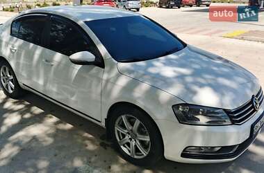 Седан Volkswagen Passat 2012 в 