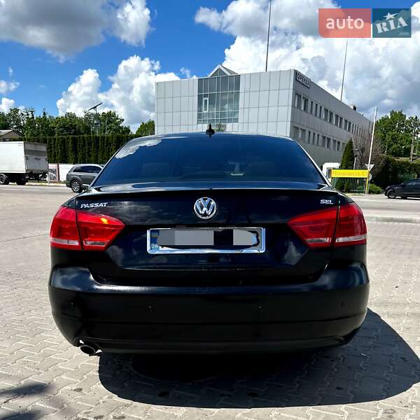 Седан Volkswagen Passat 2012 в Киеве