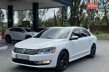 Седан Volkswagen Passat 2014 в Днепре