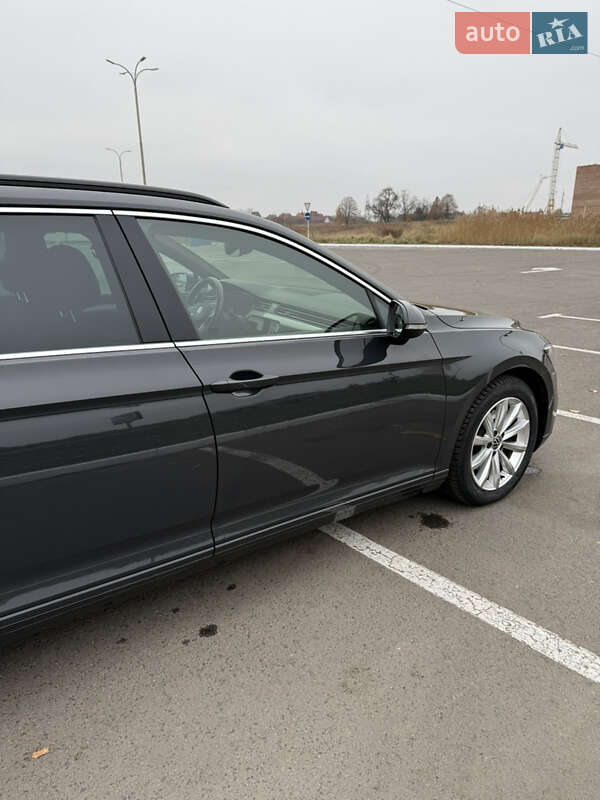 Универсал Volkswagen Passat 2020 в Луцке