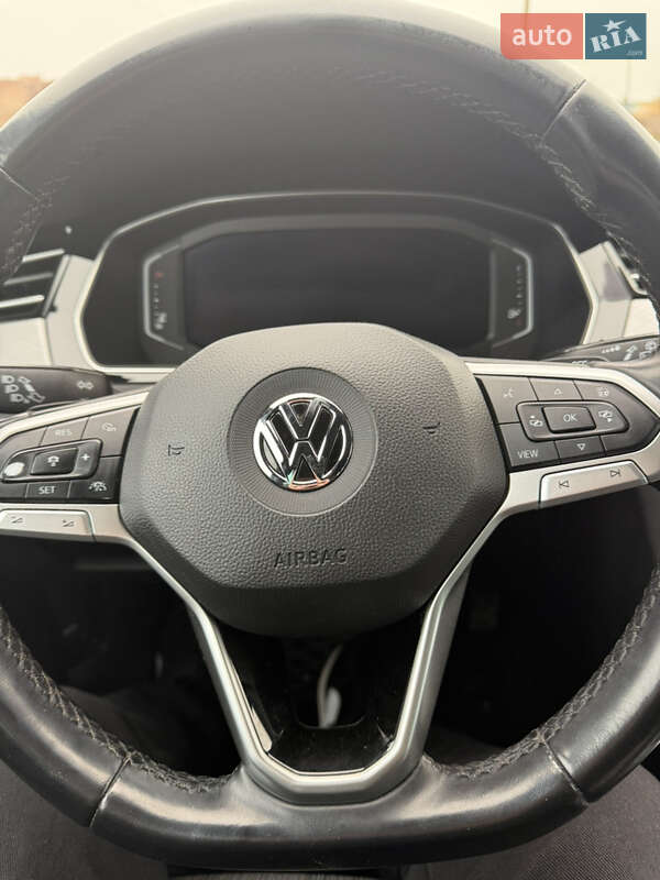 Универсал Volkswagen Passat 2020 в Луцке