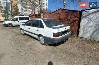 Седан Volkswagen Passat 1988 в Львові