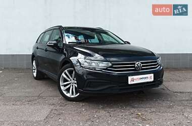 Универсал Volkswagen Passat 2021 в Киеве
