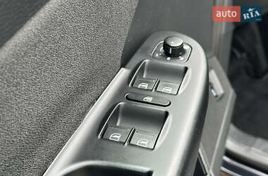Універсал Volkswagen Passat 2009 в 