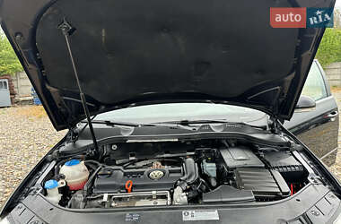 Універсал Volkswagen Passat 2009 в 
