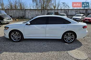Седан Volkswagen Passat 2019 в Шостке