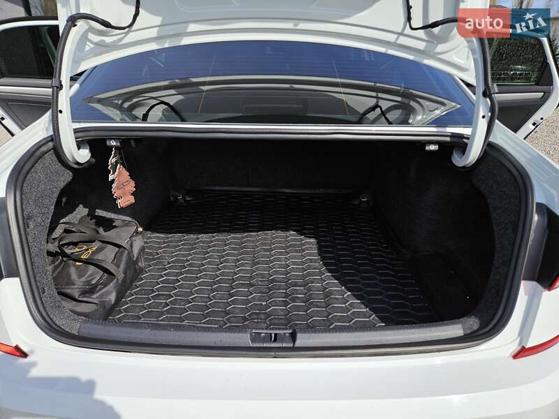 Седан Volkswagen Passat 2019 в Шостке фото 20 Седан Volkswagen Passat 2019 в Шостке