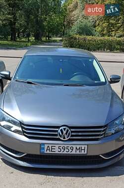 Седан Volkswagen Passat 2014 в Кривом Роге