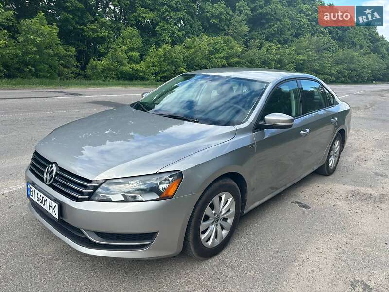 Седан Volkswagen Passat 2013 в Харькове