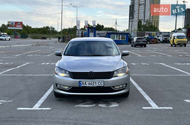 Седан Volkswagen Passat 2013 в Киеве