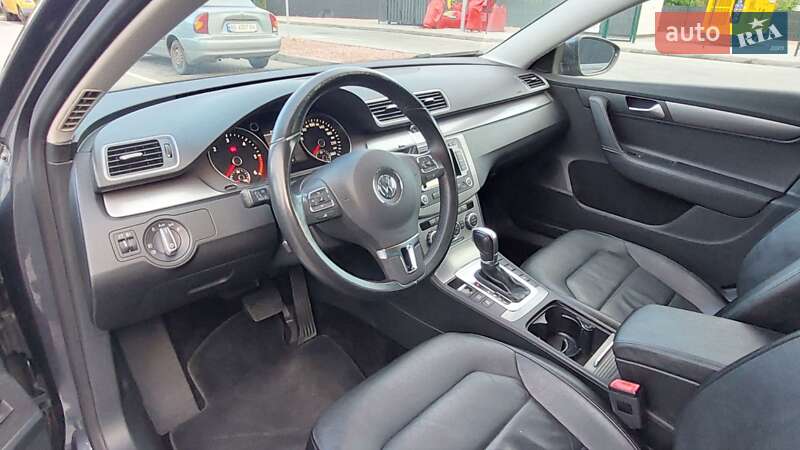 Универсал Volkswagen Passat 2014 в Одессе