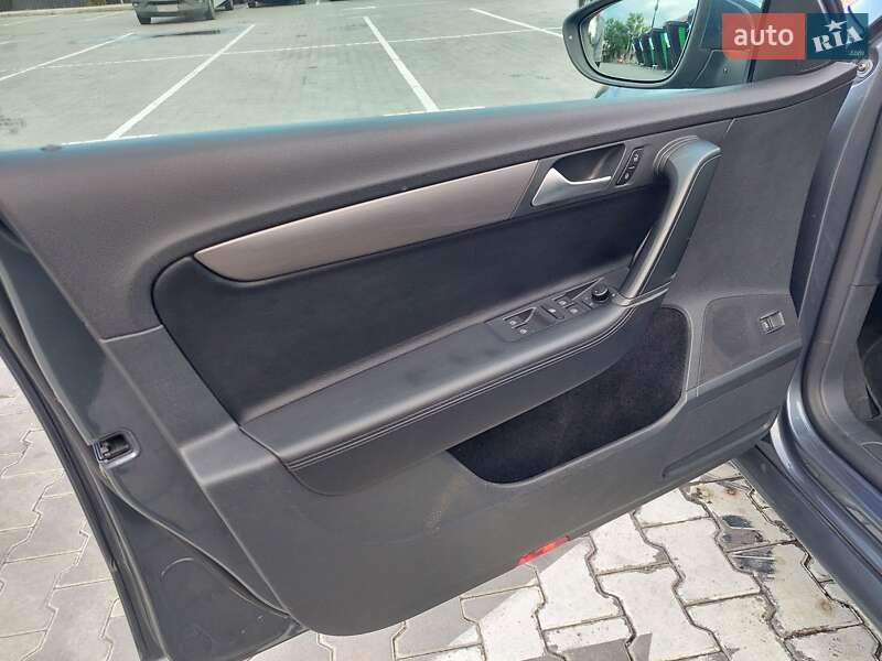 Универсал Volkswagen Passat 2014 в Одессе