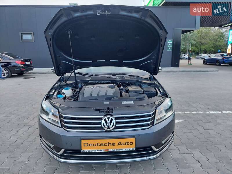 Универсал Volkswagen Passat 2014 в Одессе