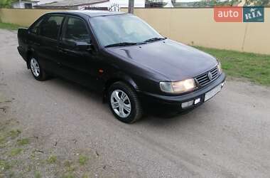 Седан Volkswagen Passat 1994 в 