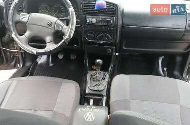 Седан Volkswagen Passat 1994 в 