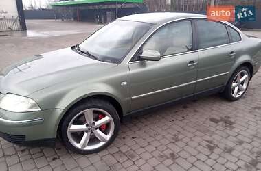 Седан Volkswagen Passat 2004 в 