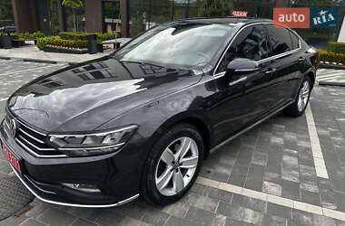 Седан Volkswagen Passat 2020 в 