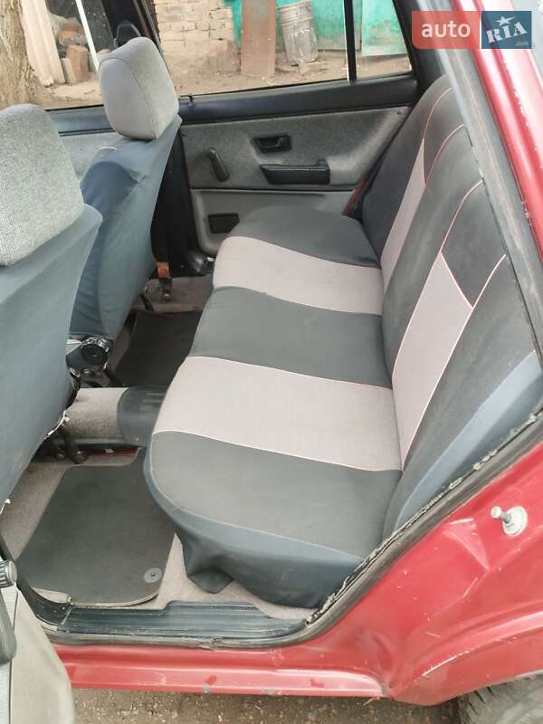 Седан Volkswagen Passat 1987 в Виннице