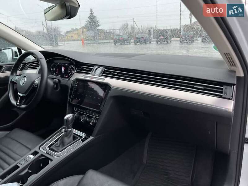 Универсал Volkswagen Passat 2018 в Мукачево