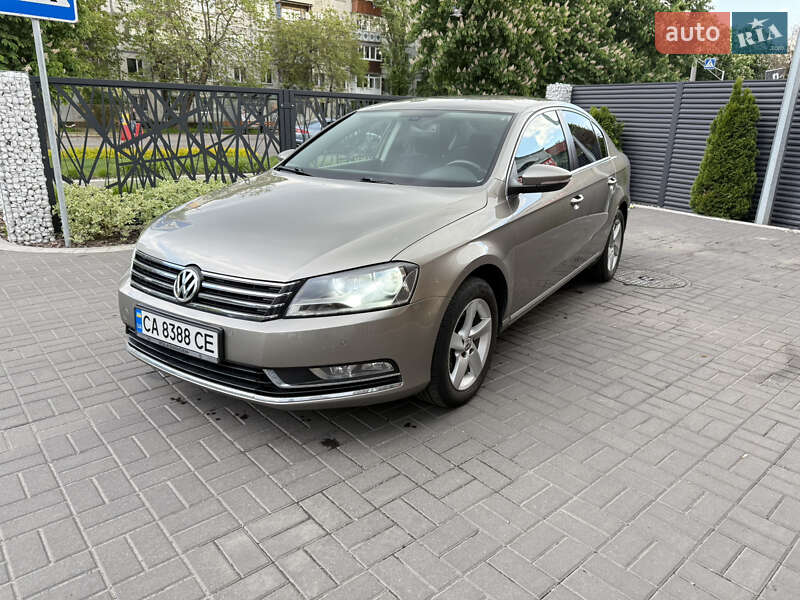 Седан Volkswagen Passat 2013 в Черкассах