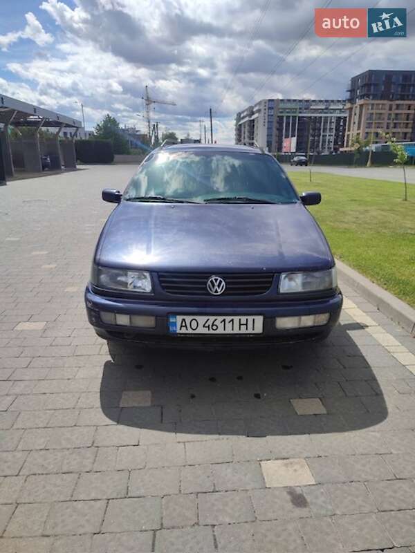 Универсал Volkswagen Passat 1996 в 