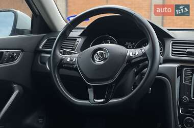Седан Volkswagen Passat 2017 в 