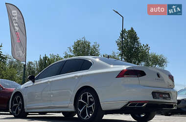 Седан Volkswagen Passat 2021 в 