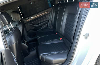 Седан Volkswagen Passat 2021 в 