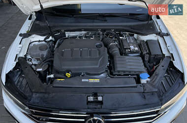 Седан Volkswagen Passat 2021 в 