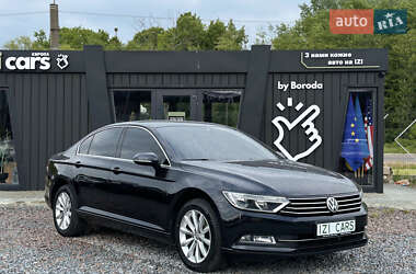 Седан Volkswagen Passat 2018 в Львове